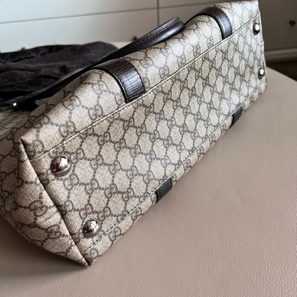Gucci authentic bag - Picture 2 of 6